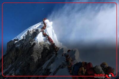دو کوهنورد حد نصاب بیشترین تعداد صعود به قله اورست را شکستند
