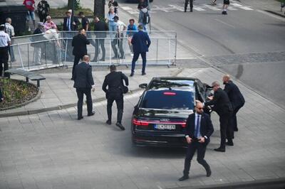 ببینید / تصاویری از لحظه شلیک به نخست وزیر اسلواکی