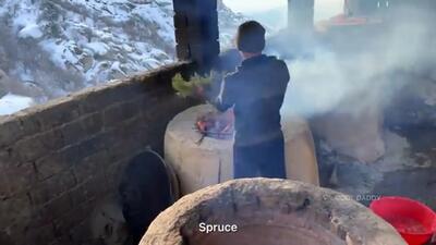 سفر به روستای کوهستانی ازبکستان و تماشای پخت 80 کیلو بره به روشی خاص! + ویدئو