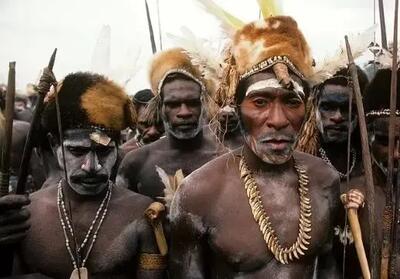 آخرین قبایل آدمخوار باقی مانده در جهان را بشناسید+ عکس