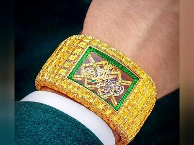 خاص‌ترین ساعت جهان در دست کریستیانو رونالدو | در این ساعت به صورت فراوان از الماس زرد استفاده شده است | با این ساعت می‌توان دریاچه ارومیه را احیا کرد