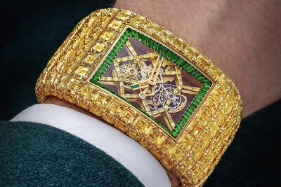 ببینید | خاص‌ترین ساعت کریستیانو رونالدو با ۸۸۰ قیراط الماس زرد؛ قیمتش چقدر است؟ / با پول این ساعت می‌توان دریاچه ارومیه را احیا کرد!