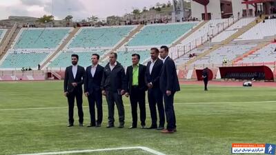 عکس یادگاری داوران دیدار تراکتور - مس رفسنجان - پارس فوتبال | خبرگزاری فوتبال ایران | ParsFootball