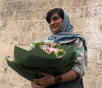 الهه محمدی جایزه خود را به روزنامه‌نگاران فلسطینی تقدیم کرد | اقتصاد24