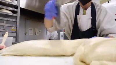 (ویدئو) نحوه پخت 1500 نان سئولی توسط نانواهای ماهر کره ای