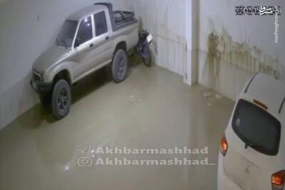 فیلم/ لحظه تخریب دیوار پارکینگ یک منزل مسکونی در مشهد