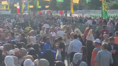 جشن امام رضایی‌ ها از میدان هفت تیر به سمت میدان ولیعصر