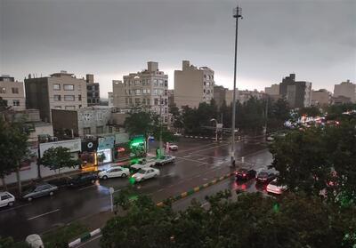 بارش شدید باران و تگرگ در مشهد/ خیابان‌ها سیلابی شد - تسنیم