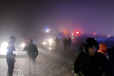 (تصاویر) حضور نیروهای امدادی در نزدیکی منطقه حادثه بالگرد حامل رئیس جمهور
