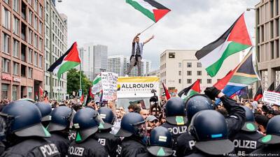 سرکوب فعالان حامی فلسطین توسط پلیس آلمان | ببینید