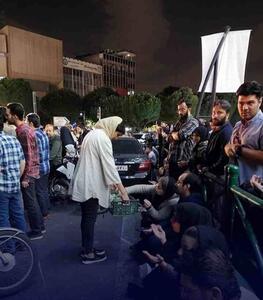 عکس/پخش نذری در میدان ولیعصر برای سلامتی رئیسی | اقتصاد24