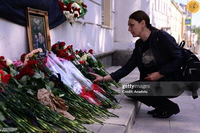 (تصاویر) ادای احترام مردم روسیه به سید ابراهیم رئیسی در مسکو