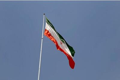 (عکس) نیمه افراشته شدن پرچم ایران در انگلیس