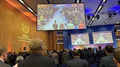 یک‌دقیقه سکوت در کنفرانس جهانی امنیت اتمی وین، به احترام شهادت «رئیسی»