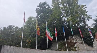 پرچم  ایران در ژنو نیمه افراشته شد