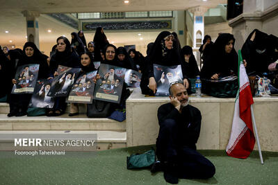 تصاویری از تجمع مردم تهران برای وداع با رئیسی