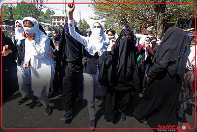 زنان کشمیری در سوگ شهادت آیت‌الله رئیسی و همراهانش راهپیمایی کردند