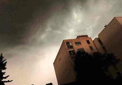 تصاویر عجیب از آسمان امروز کرج