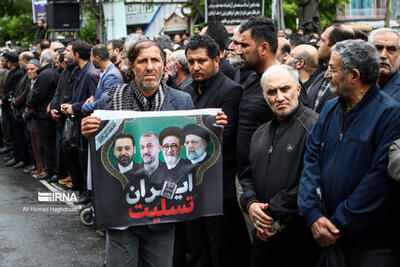برگزاری مراسم وداع با پیکر شهیدان خدمت در مصلی تهران/مصلی تهران مملو از جمعیت