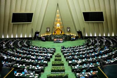 ۱۸۵ نفر از نمایندگان در تقدیر از عملکرد دانشگاه آزاد اسلامی بیانیه صادر کردند