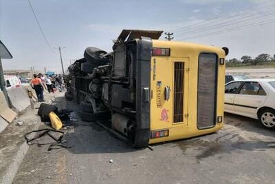 واژگونی اتوبوس تهران- یزد/ ۱۰ مصدوم به بیمارستان نطنز منتقل شدند