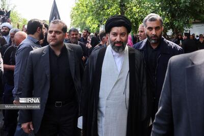 حضور فرزند آیت‌الله خامنه‌ای در مراسم تشییع پیکر رئیسی و همراهانش + عکس