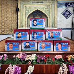 اولین تصویر از تابوت‌های رئیس‌‌جمهور و همراهان پیش از مراسم تشییع در تهران