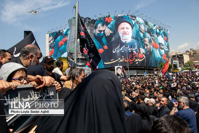 در حاشیه مراسم تشییع پیکر رئیس جمهور و همراهان شهیدش در تهران/ ۵