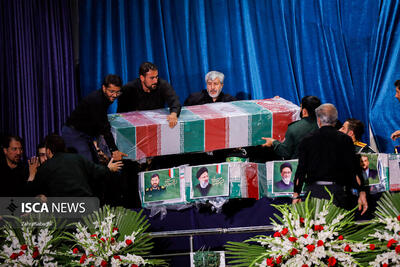 آغاز مراسم وداع تهرانی‌ها با شهید رئیسی و همراهانش