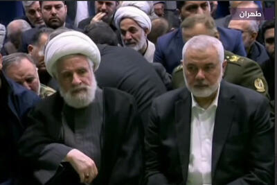 ببینید | حضور رئیس دفتر سیاسی حماس و معاون دبیرکل حزب‌الله در مراسم تشییع شهدا