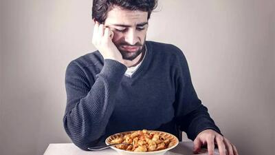 3 ماده غذایی که افسرده ها نباید به آن لب بزنند