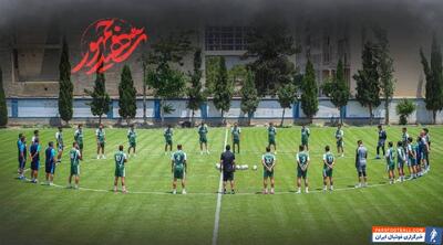 ادای احترام اعضای تیم استقلال به شهدای خدمت - پارس فوتبال | خبرگزاری فوتبال ایران | ParsFootball