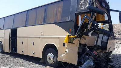 تصادف مرگبار اتوبوس مسافربری با تریلی در جاده کرمانشاه + وضعیت مصدومان