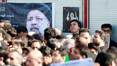 15 عکس غمگنانه از تشییع رییس جمهور شهید و همراهانش در تهران