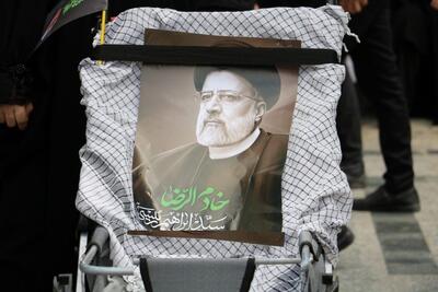 مراسم تشییع و بدرقه «رئیس‌جمهور فقید» در مشهد (+عکس)