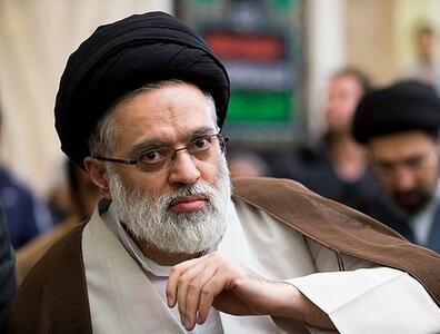 حضور مصطفی خامنه‌ای در مراسم خاکسپاری شهید ابراهیم رئیسی+ عکس