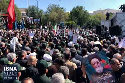 حضور تاریخی مردم در مراسم بدرقه شهدای خدمت نشان از بصیرت بالای ملت ایران داشت