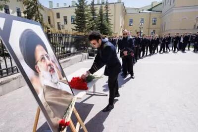 ادای احترام ویژه به رئیس جمهور شهید ایران در سومین دانشگاه برتر جهان