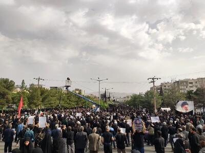 برگزاری مراسم تشییع رئیس جمهور فقید در بیرجند/ خیل جمعیت در مسیرها قبل از آغاز مراسم
