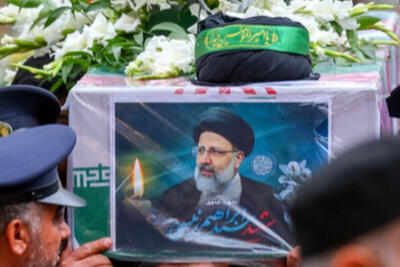 عکسی از چهره‌های نظامی در مراسم تدفین ابراهیم رئیسی