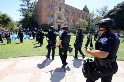 حمله اوباش به دانشجویان طرفدار فلسطین در دانشگاه کالیفرنیا باعث استعفای رییس اداره پلیس شد | خبرگزاری بین المللی شفقنا