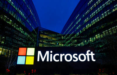 قرارداد مایکروسافت با شرکتی در امارات، فناوری هوش مصنوعی آمریکا را ممکن است به خارج منتقل کند