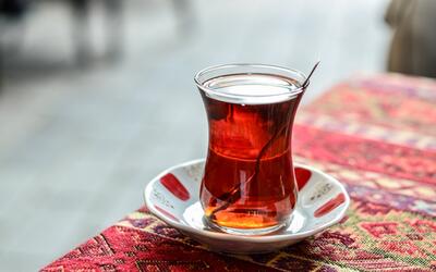 نوشیدن چای با این شرایط سرطان‌زا است | اقتصاد24