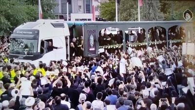 رسانه دولت: ۱۰۰ هزار افغانستانی مقیم مشهد در تشییع شهید رئیسی شرکت کردند
