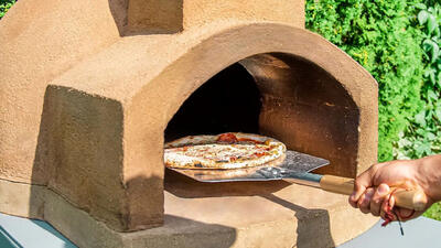 (ویدئو) نحوه ساخت یک تنور کم هزینه مخصوص پیتزا در فضای باز