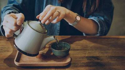 نوشیدن چای در این شرایط سرطان‌زا است | سالانه تقریباً ۱۰۰۰۰ نفر در بریتانیا به سرطان مری مبتلا می‌شوند
