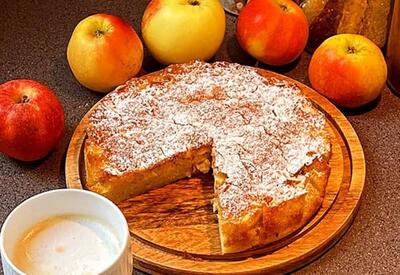 طرز تهیه کیک پای سیب خیس | با این کیک میوه ای یک عصرانه معطر و دلچسب تهیه کنید