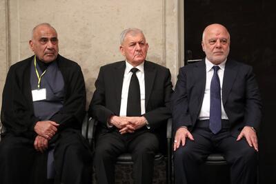 عکس/ حضور رئیس جمهور و نخست‌وزیران پیشین عراق در مراسم بزرگداشت رئیس‌جمهور فقید و همراهان
