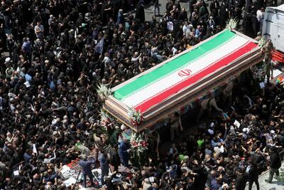 تشییع شهدای خدمت در ایران؛ تیتر یک رسانه‌های جهان