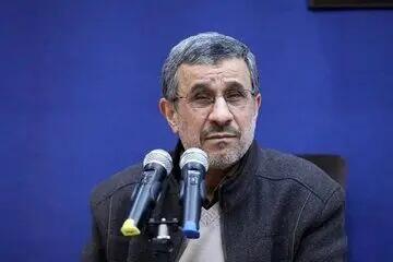 تصویری از حضور محمود احمدی‌نژاد در مراسم بزرگداشت شهید رئیسی و تیم همراه + عکس